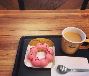 ●ドーナツも大好き(*´∇`*)