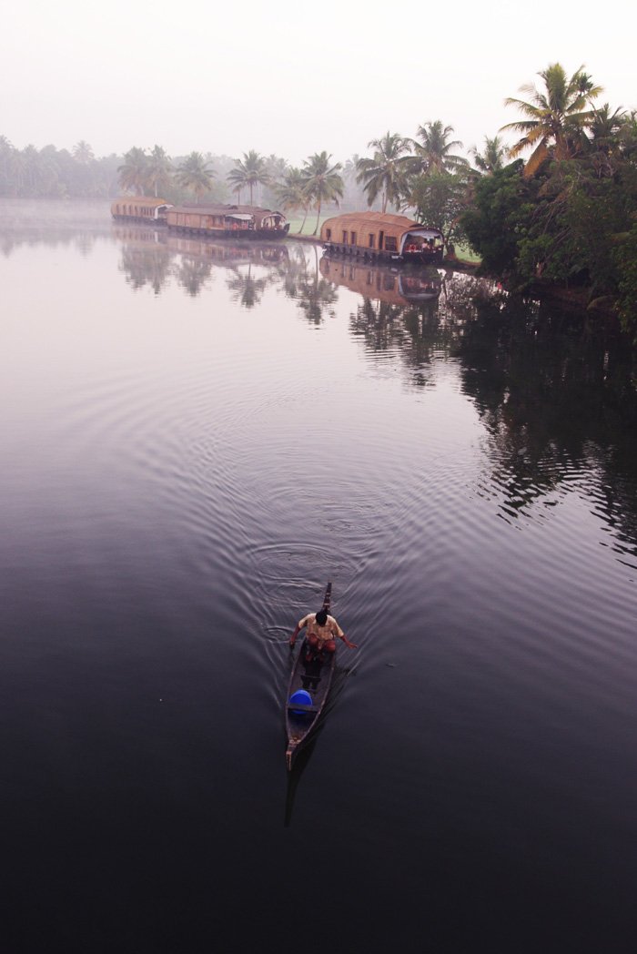 バックウォーターの朝700