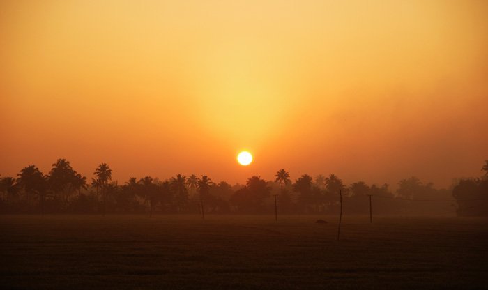 バックウォーターの朝焼け2700