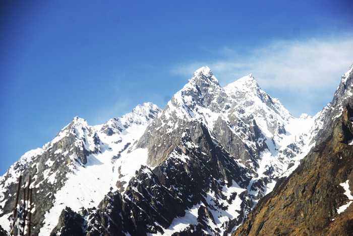 バドリナートからヒマラヤを臨む700