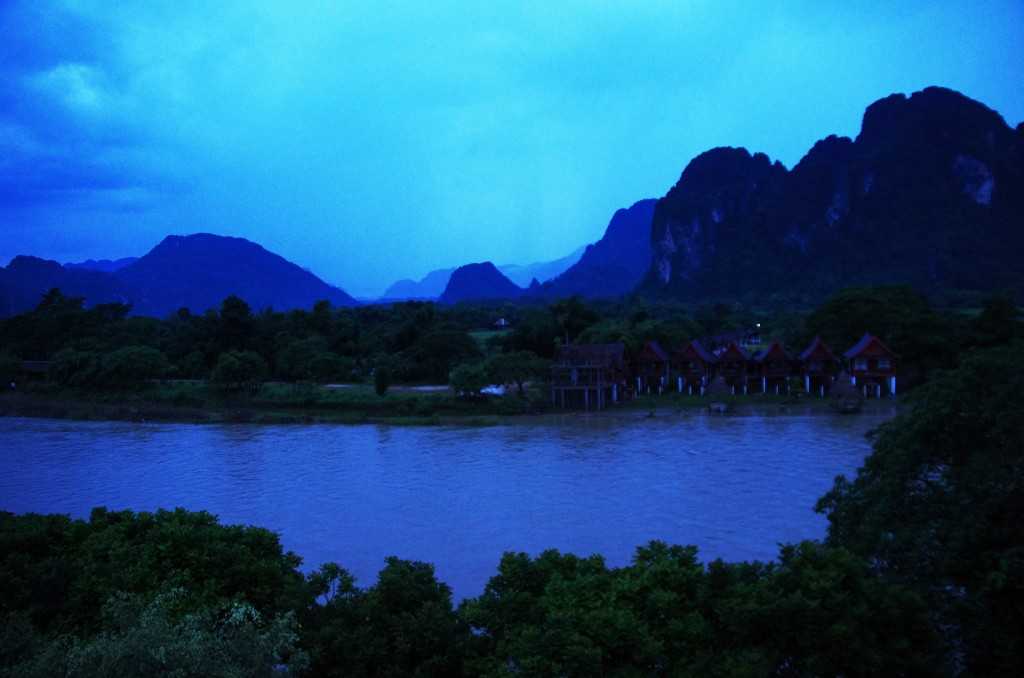 バンビエン