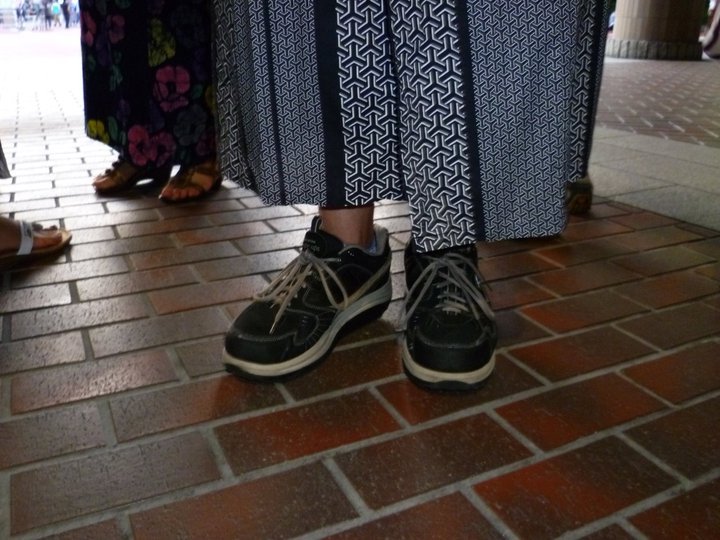 261492_241555819188959_100000036282354_1072013_1394725_n