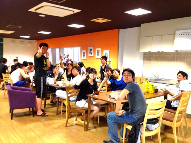 421215_359344890832087_1314185424_n-002