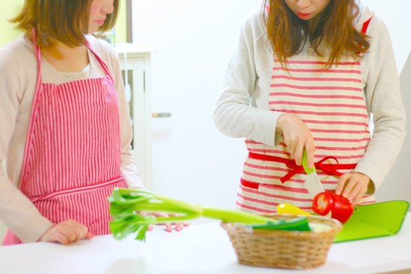 kako-FnMFFrq3BmfnIVYZ